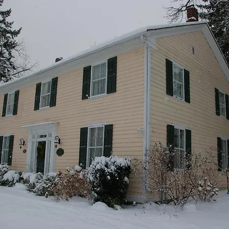 Royal Manor Bed & Breakfast-2